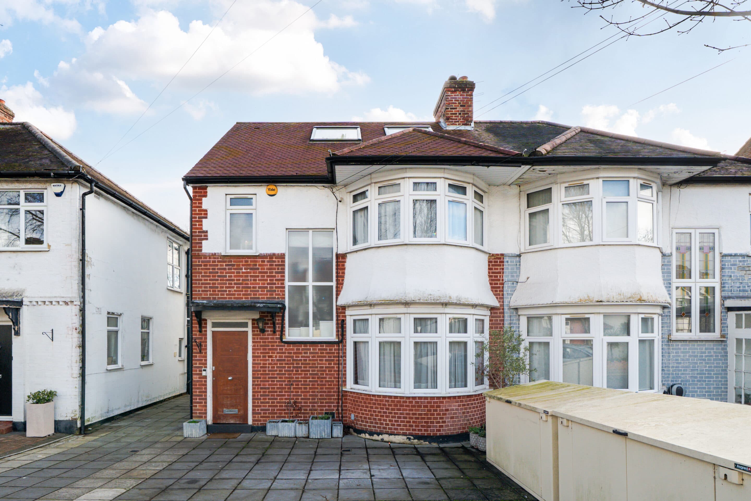 Brook Avenue, Edgware, HA8