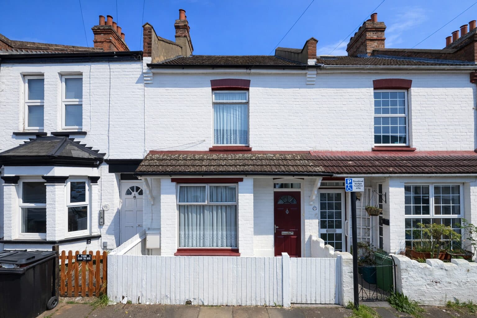 Mead Road, Edgware, HA8